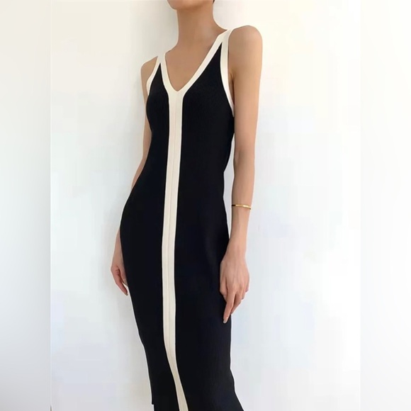 Dresses & Skirts - V-Neck Knit Colorblock Sleeveless Maxi Dress
